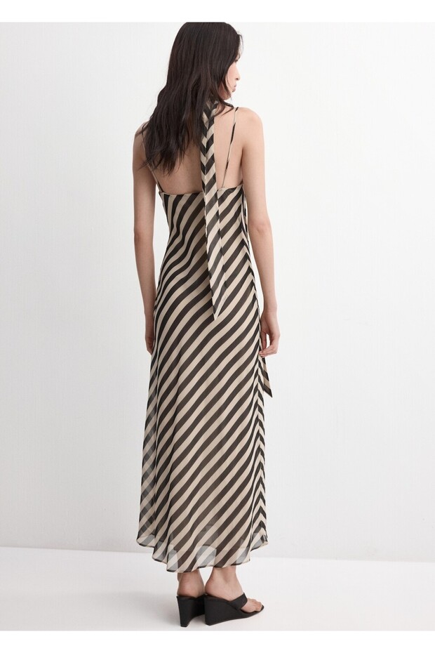 Fularlı desenli elbise - 4