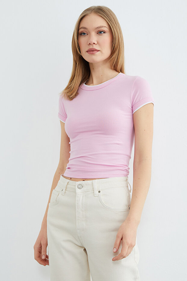 Basic Bisiklet Yaka Biyeli Crop Tişört - 4