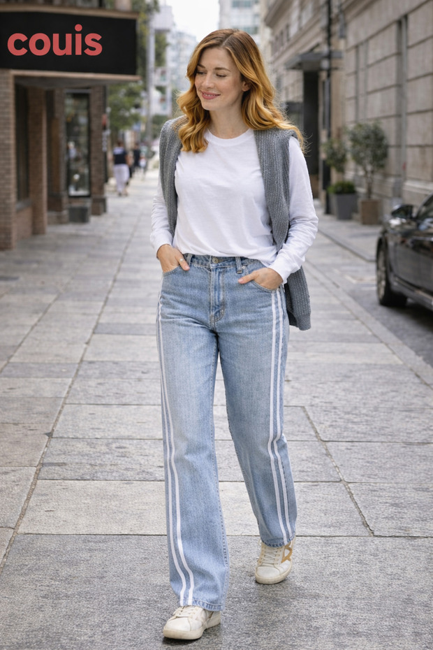 Jeans Ice Blue Color with Three Stripes on the Side, High Waist, Wide Leg, Without Lycra