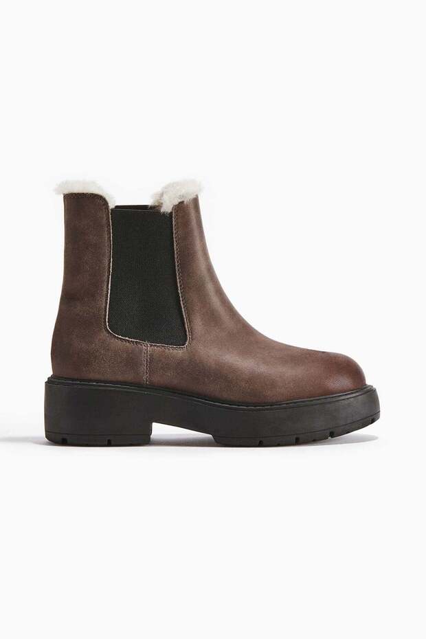 Warm-lined Chelsea boots