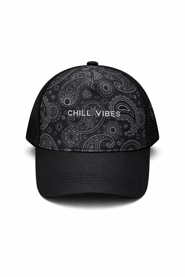 قبعة سائق الشاحنة السوداء المكتوبة عليها Chill Vibes بنمط بيزلي شبكي قابل للتعديل للجنسين