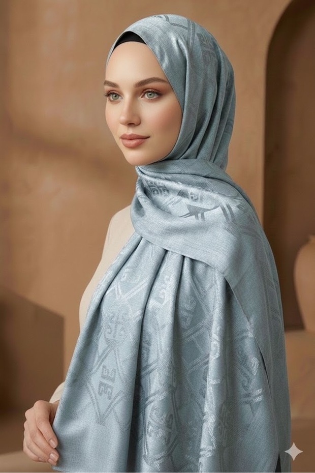 953 Naia Lumina Shawl 6080100