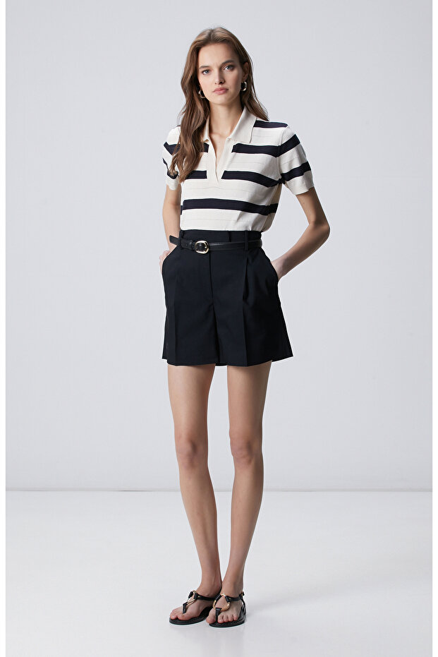 Siyah Pile Detaylı Kısa Şort - 1