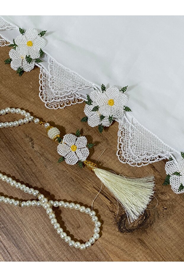 Needlepoint Prayer Head Scarf - 7