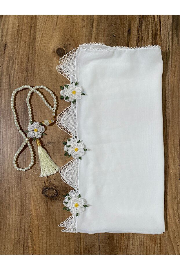 Needlepoint Prayer Head Scarf - 4