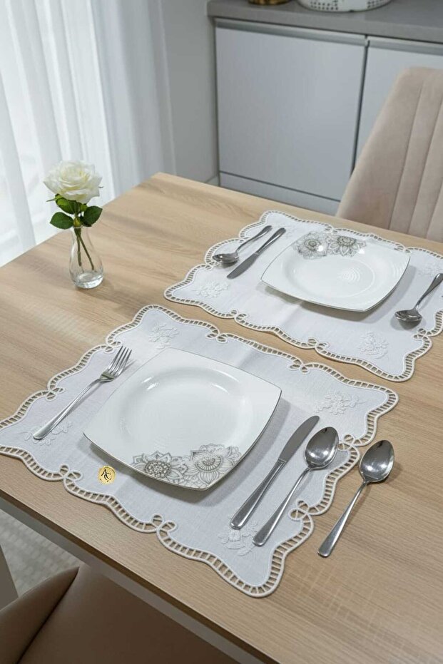 Embroidered Cut-Out Plate American Service Plate Set 2 Pieces