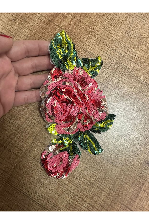 Sequin Embroidery Flower Crest Sewing Applique 20X11 cm
