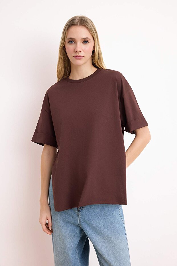 Koyu Kahverengi Çizgili Duble Kol Asimetrik Boyfriend Örme T-Shirt TWOSS20TS0828 - 2