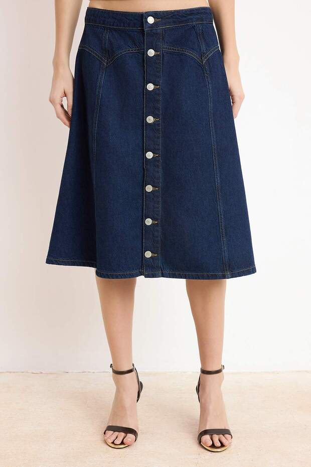 Mavi Düğme Detaylı Midi %100 Pamuk Denim Etek TWOSS26ET00010 - 2