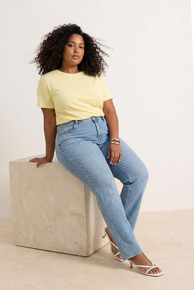 Sarı Regular Fit Basic Bisiklet Yaka %100 Pamuk Örme Büyük Beden T-Shirt TBBSS22TS0733 - 1