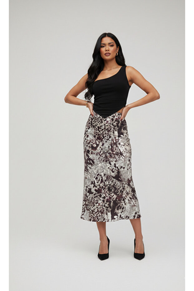 تنورة ماكسي من الساتان بنقشة الباتيك - 4