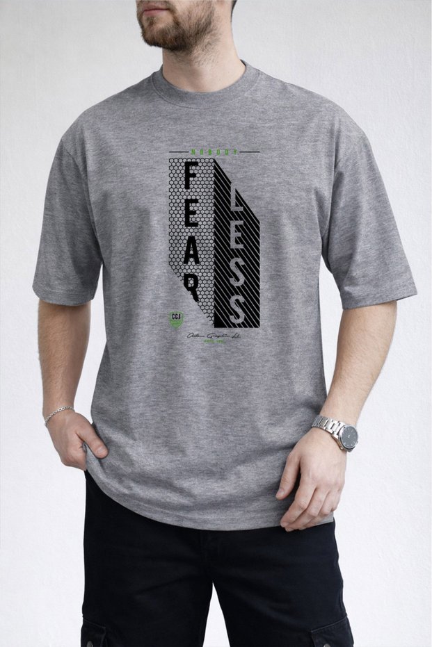 Men's Fearless Text Printed Honeycomb Textured Crew Neck Gray T-Shirt