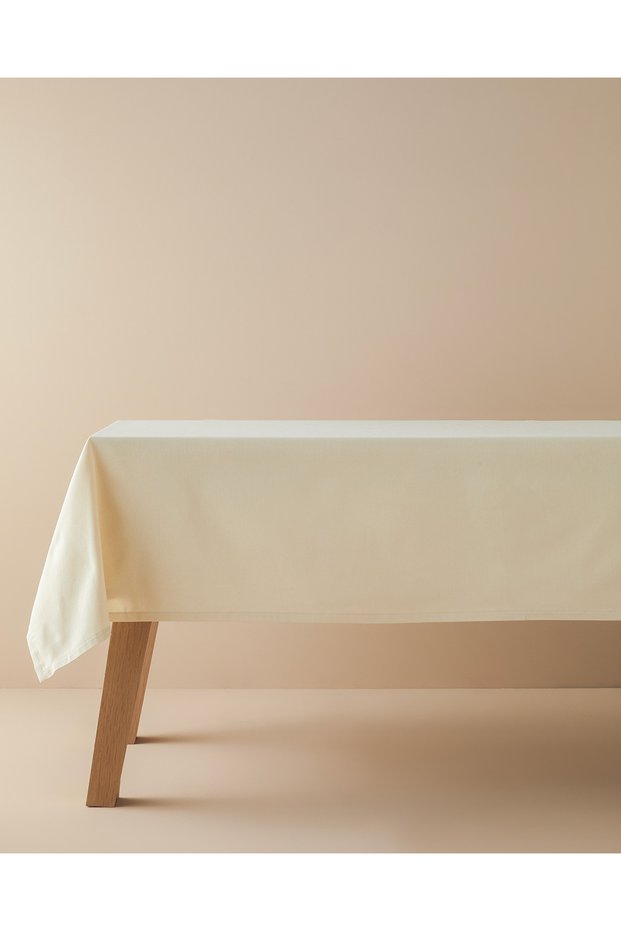 Shimmer Tablecloth 150X240 cm Gold