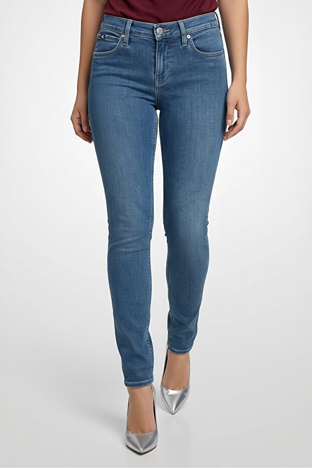 Women Regular Fit Plain Stretchable Denim Jeans, Blue