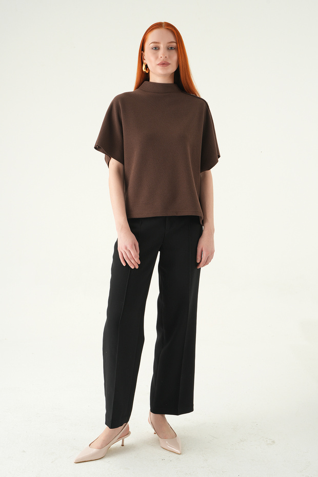 3129A تي شيرت بأكمام قصيرة باللون البني - 3