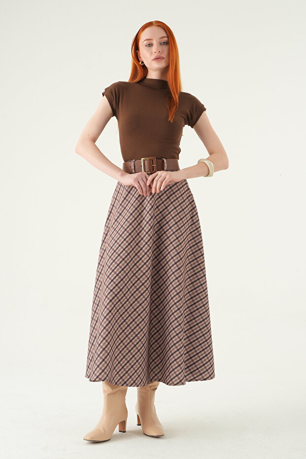 1344 تنورة مزينة بحزام باللون البيج - 6