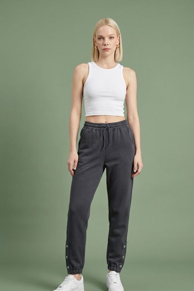 Two thread snap sweatpants - 1