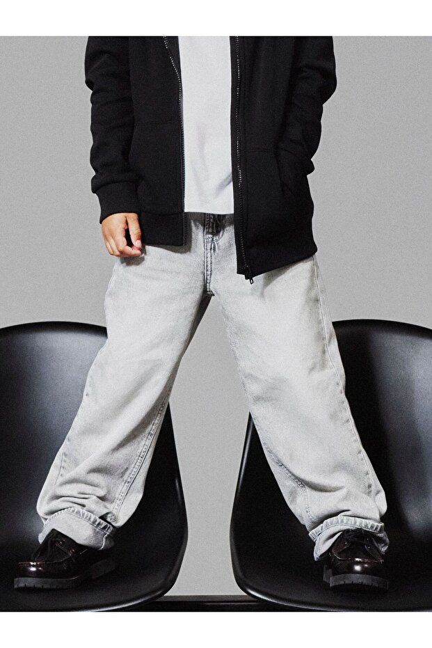 Jeans mit gerader Passform - 6