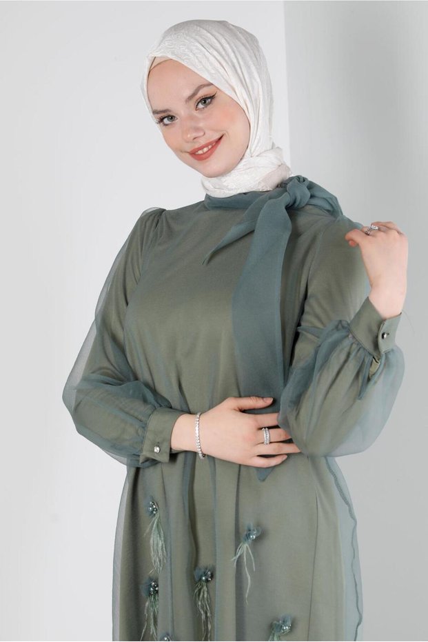 Tunic with Tie-Up Necklace and Accessory Detail 43577
