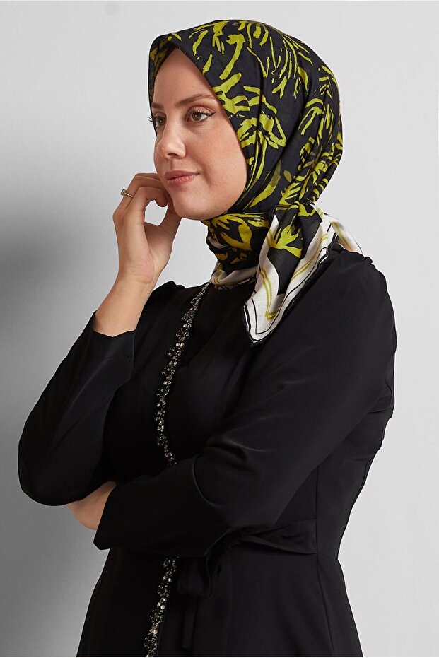 وشاح منقوش 8562 - 1