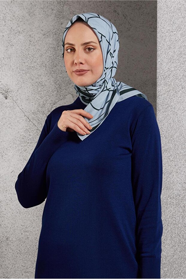 وشاح ألفينا منقوش 8507