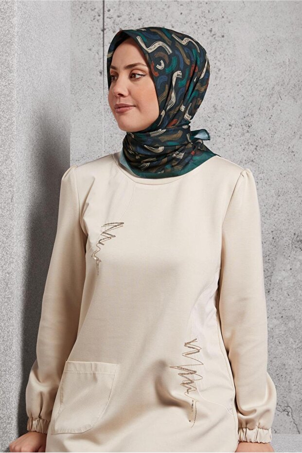 وشاح ألفينا منقوش 8504