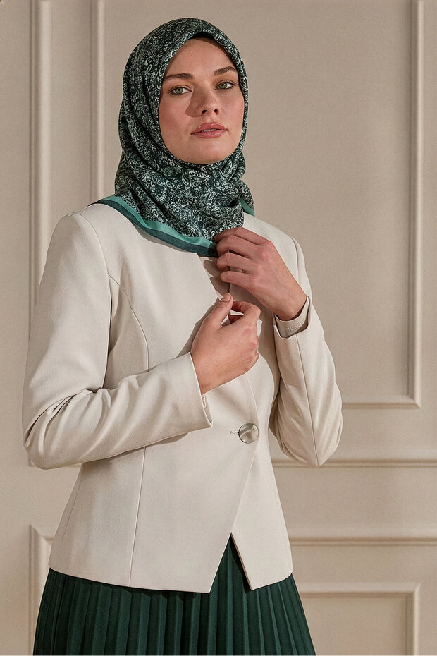 وشاح كريستالي بنمط عرقي من الزمرد - 1