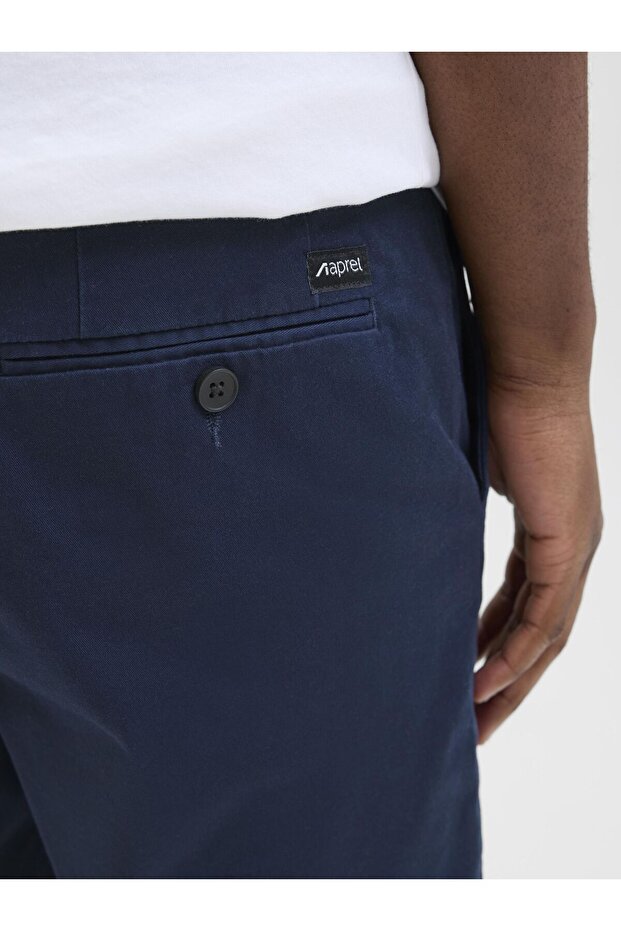Chino-Shorts mit normaler Passform - 7