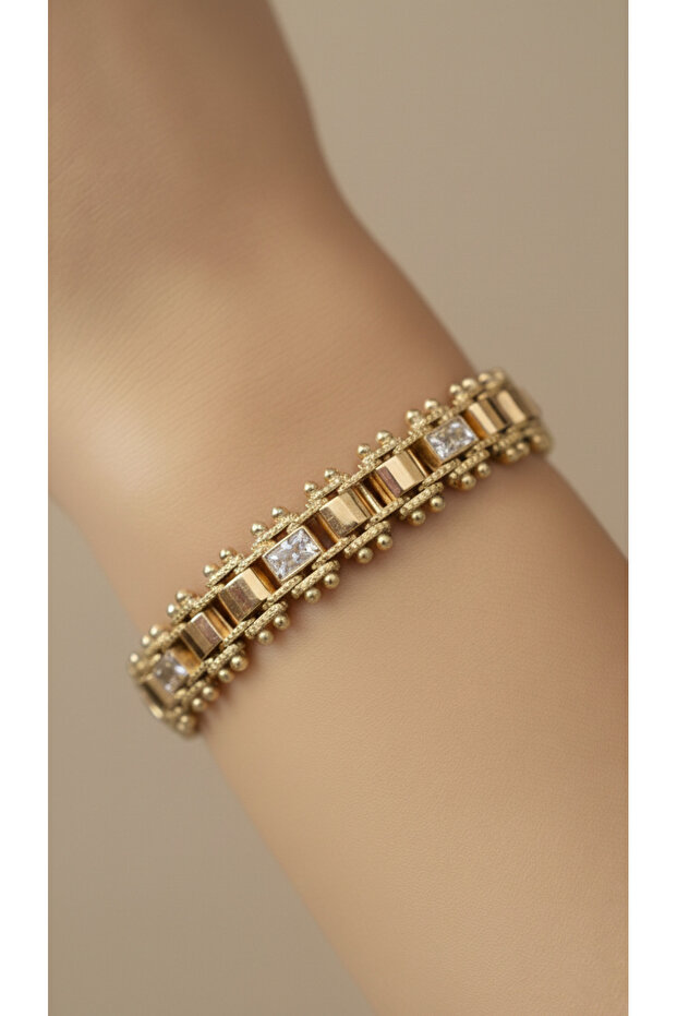 Sparkling Zircon Stone Detailed Tag Model Steel Bracelet