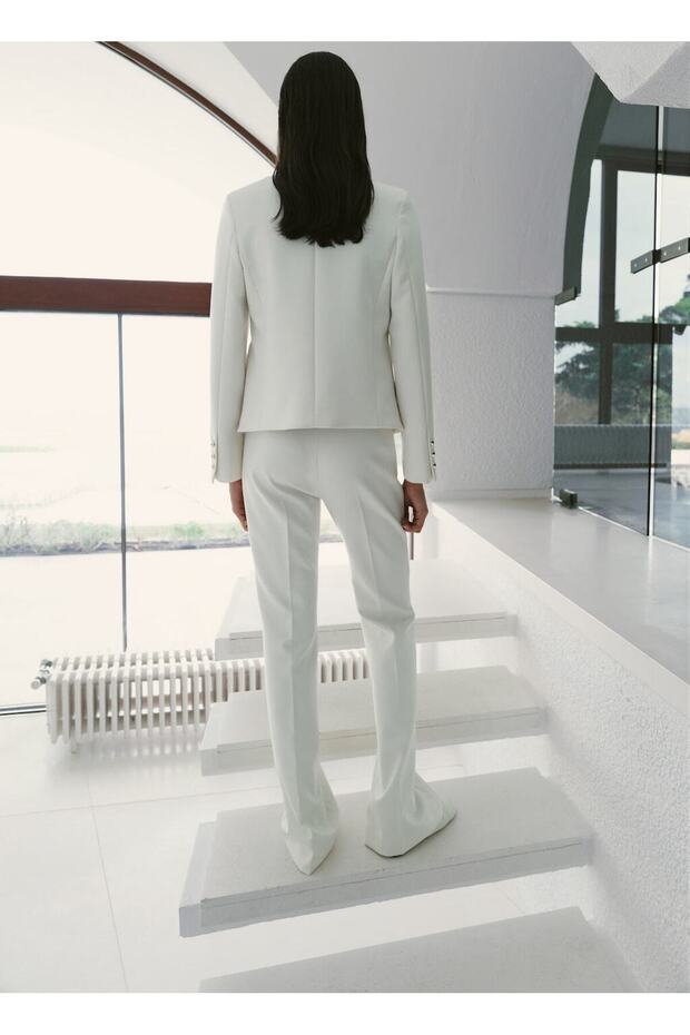 Mücevher düğmeli hakim yakalı ceket - 4