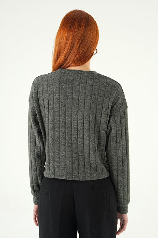 8259A بلوزة برقبة على شكل حرف V أنثراسايت - 5