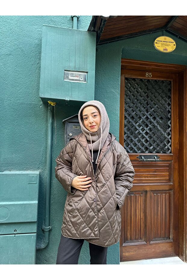 Oversize Kapüşonlu Kadın Kapitone Mont - 4