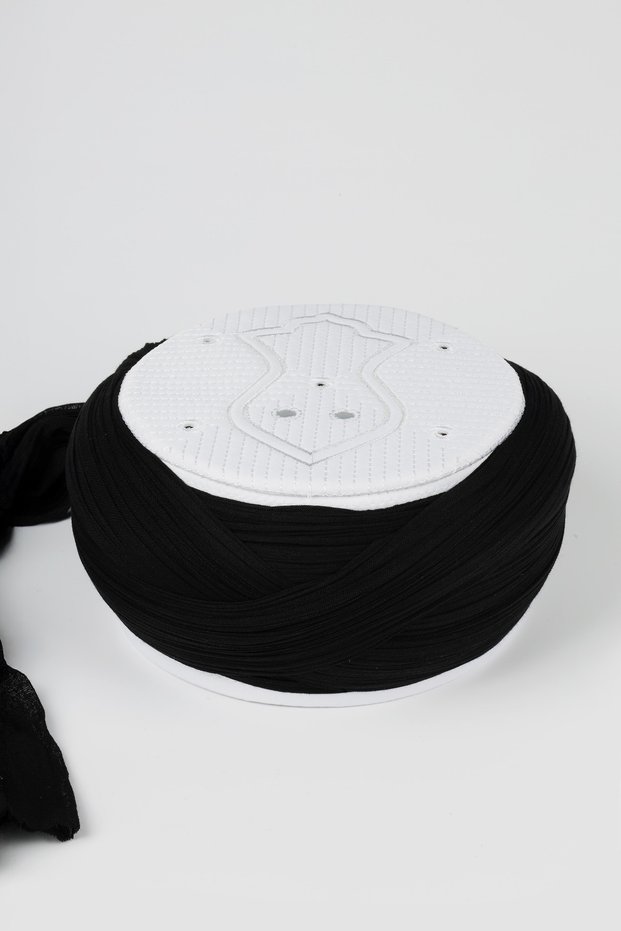 Children's Prayer Scarf - Black Fabric - White Skullcap - Crossed Wrap - Nâli Şerif - 6 Meters (Züabeli)