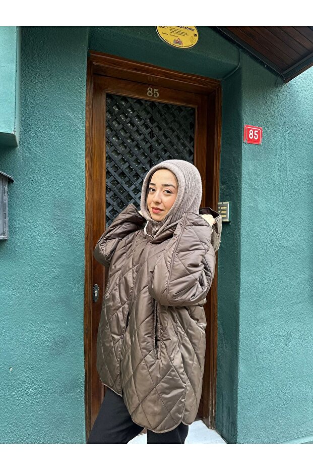 Oversize Kapüşonlu Kadın Kapitone Mont - 1