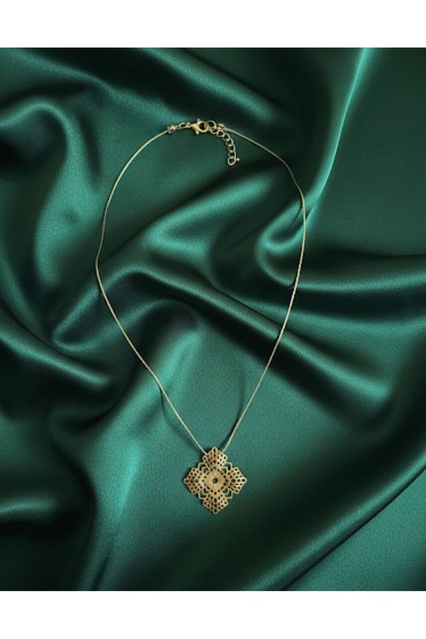Gold Color Vintage Motif Lace Embroidery Elegant Necklace