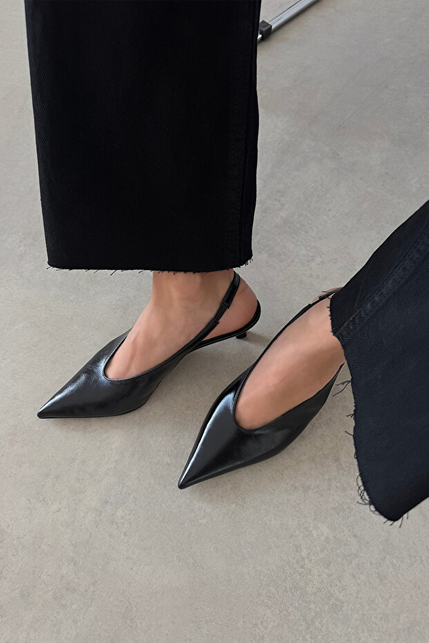 Alez Women's Wrinkled Leather Heeled Shoes Black