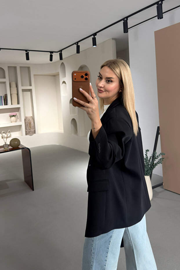 سترة بليزر سوداء كبيرة الحجم بأزرار عظمية - 3