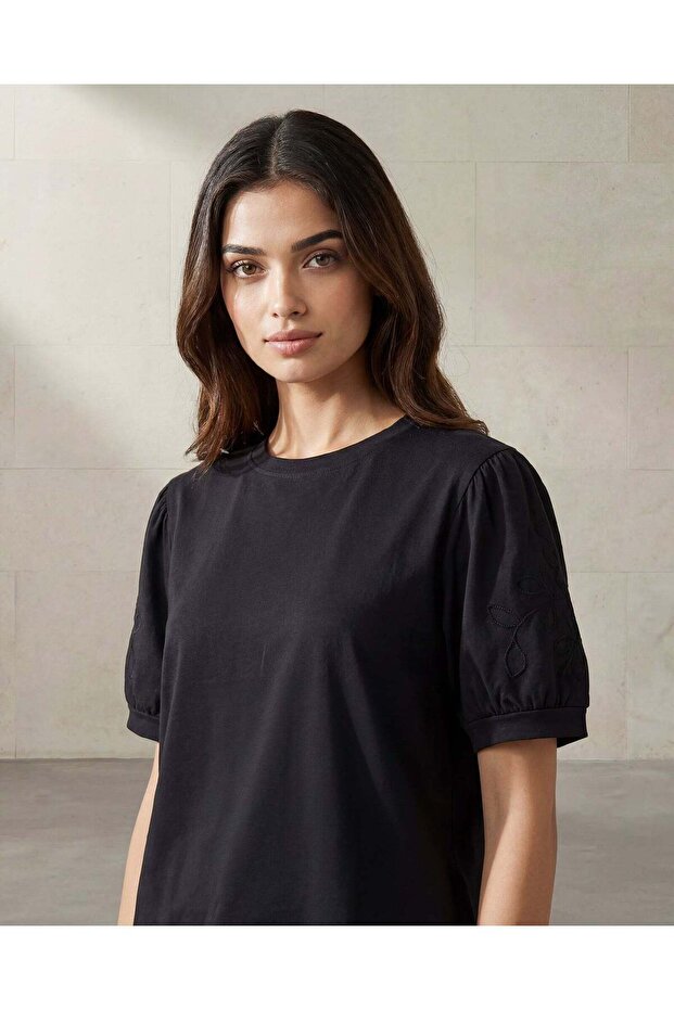 بلوزة نسائية سوداء سادة من الجيرسي - 5