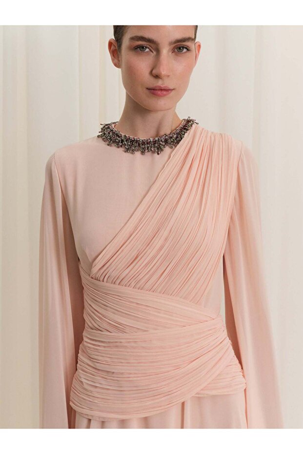 İşlemeli Drape Detaylı Şifon Elbise - 7