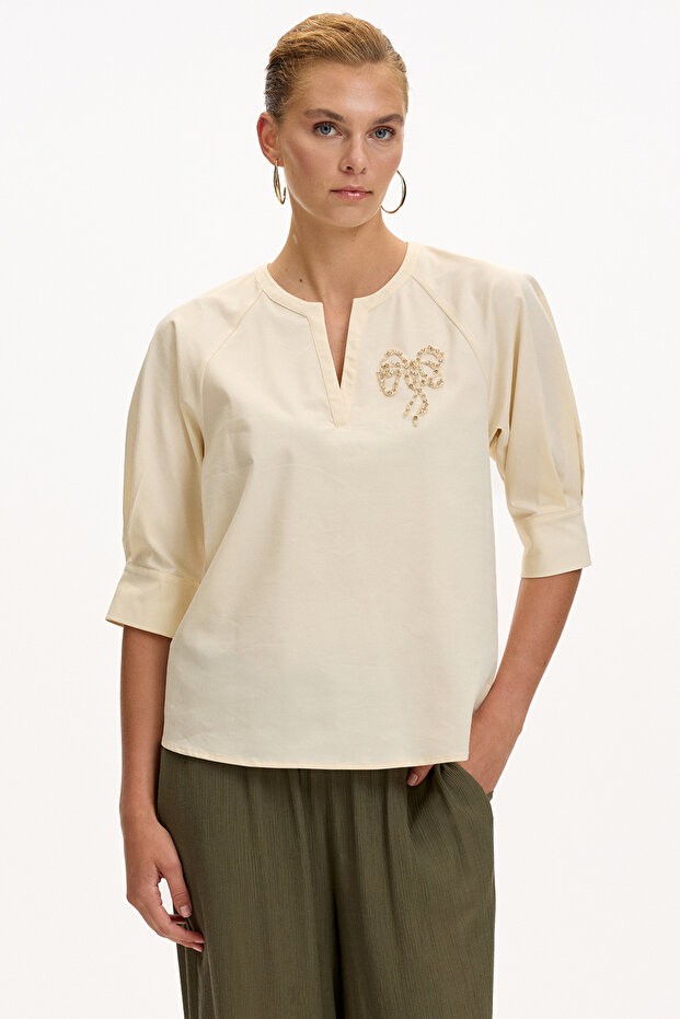 V-Neck Embroidered Short Sleeve Regular Blouse
