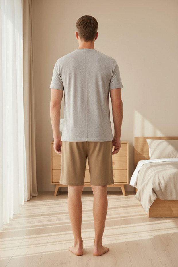 طقم بيجاما رجالي رمادي وبني سادة (قطعتان) - 2