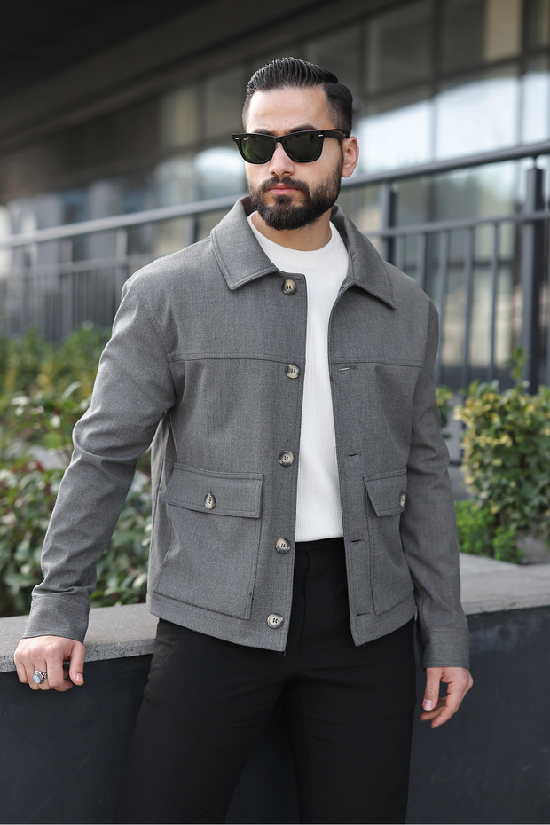 Seasonal Jacket with Pocket and Button Details