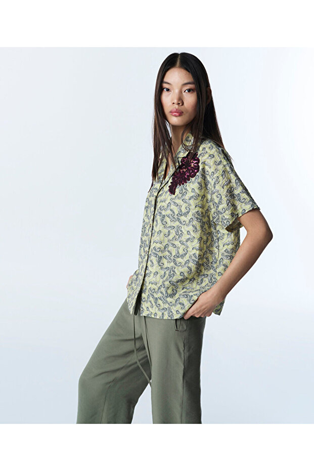 PAYET İŞLEMELİ GÖMLEK - 5