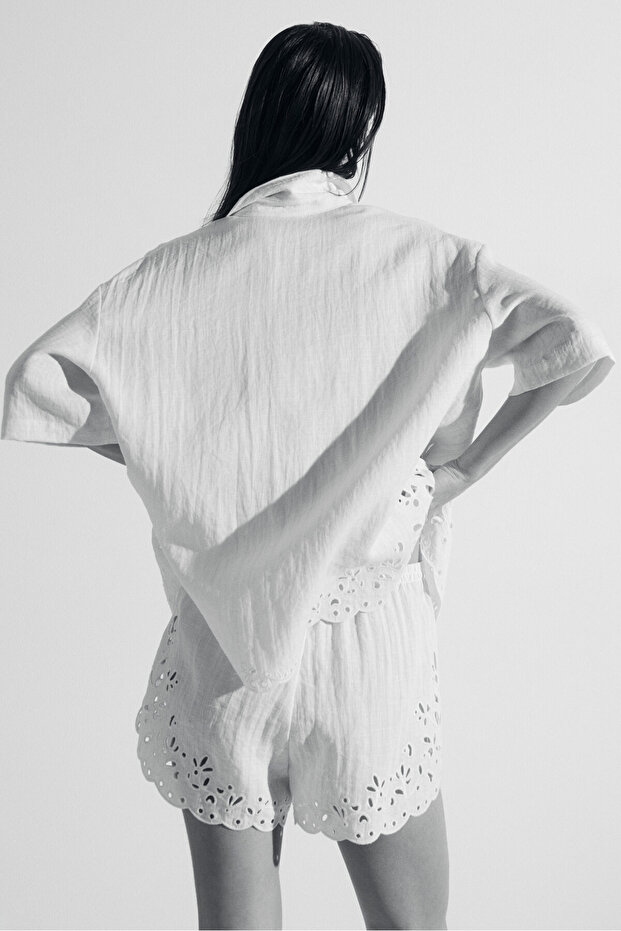 Nakış İşlemeli Şort - 4