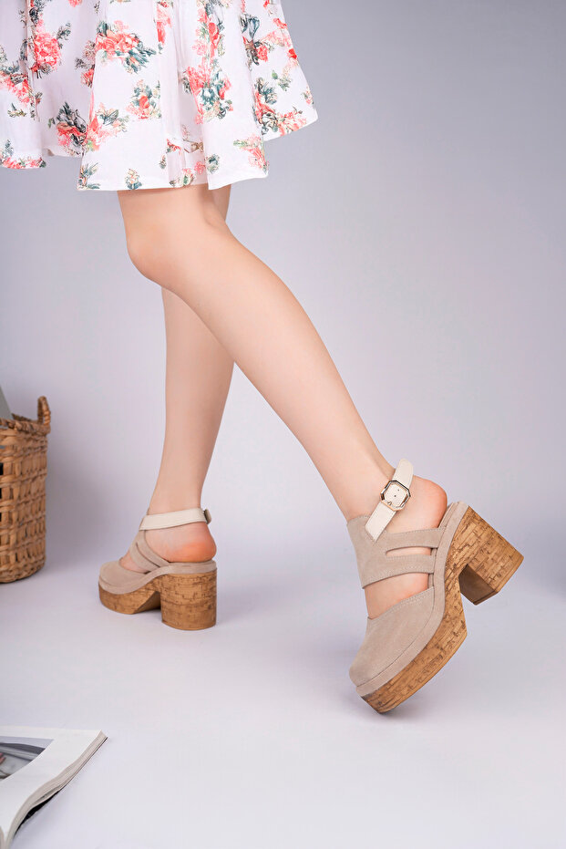 Karen Model Genuine Leather Beige Closed Front Ankle-Buckle Platform Thick-Heeled Women's Sandals
