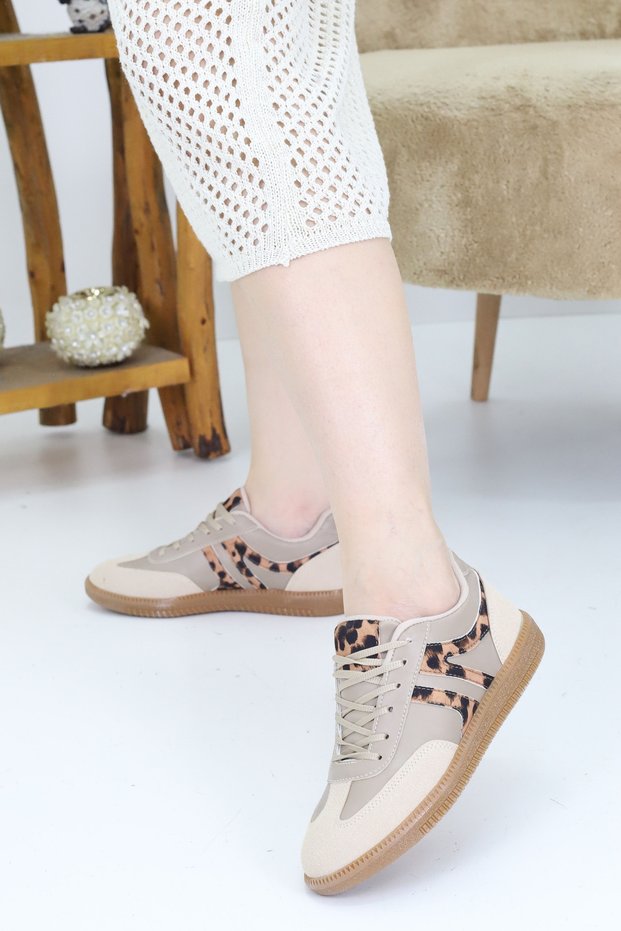 Women's Sneaker Daily Sports Shoes Casual Retro Lace-Up Non-Slip Sole Orthopedic Trend Model