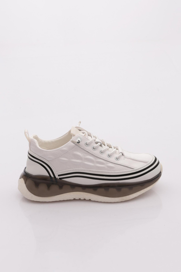 25Y433 Women's Sports Shoes
