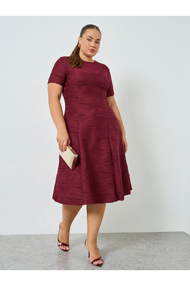 Plus Size Burgundy Short Sleeves A-Line Midi Dress