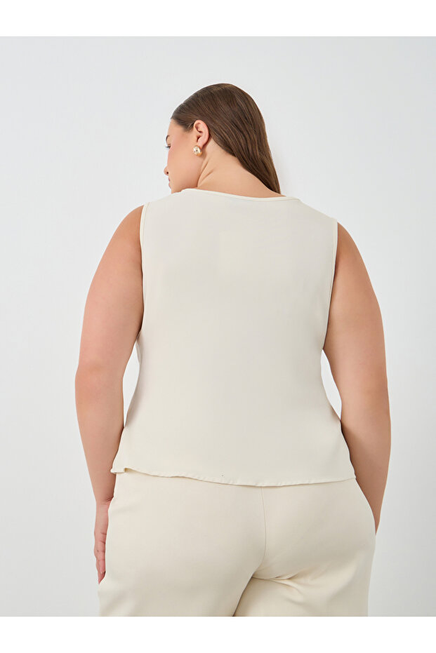 بلوزة سادة بدون أكمام بمقاس كبير - 4