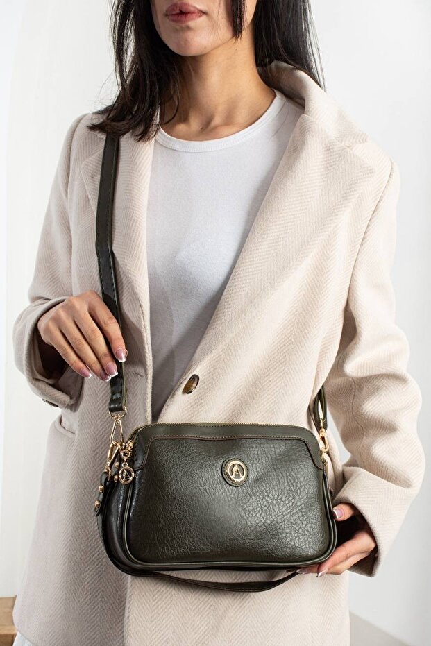 Women's Stylish Soft Leather Quality Multi-Compartment Hand and Shoulder Bag En 26 cm Boy 16 cm 744